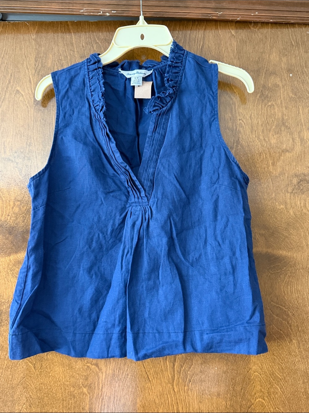 Tommy Bahama Sleeveless Navy Ruffle V-Neck Tank
